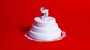 Teure Krankenversicherung und ein Führerschein für Heiratswillige