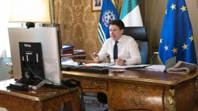 Italien wird in der Krise per Facebook regiert