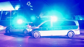 Eintracht-Hooligans provozieren Massenprügelei 