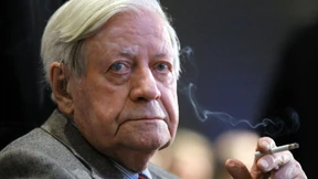Helmut Schmidt erfolgreich operiert
