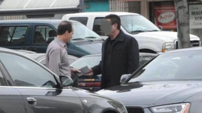 Bargeld in schwarzen Plastiktüten