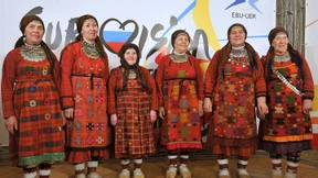 Sechs Omas für Russland