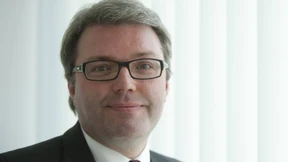 Demokratischer Witz im Land der Narren