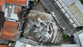 38 Menschen in eingestürzter Gebetshalle verschüttet