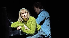 Knacker im Kleiderschrank