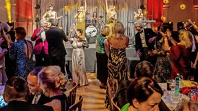 Ein Tanz unter Palmen und Kerzenschein