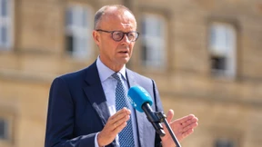 Merz fordert Konsequenzen aus Schlesinger-Affäre