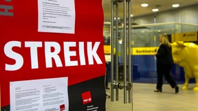 Bei der Postbank droht Streik