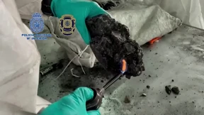 Zoll stellt 20 Tonnen Haschisch in Fischerboot sicher