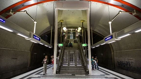 Wartezone mit USB-Anschlüssen