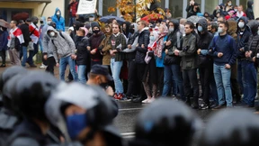 An einem Tisch mit den Gegnern