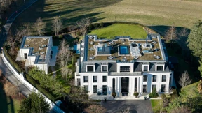 René Benkos Prunk provoziert