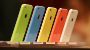 Apple gibt Investoren nach und schüttet mehr Geld aus