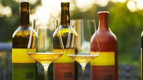 Die vierte Farbe im Glas