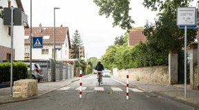 Radverbände nehmen Poller vor Rettungskräften in Schutz