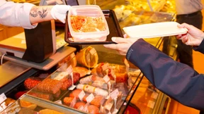 Mit der Box an die Wursttheke