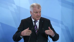 Seehofer fordert Zehn-Punkte-Plan zur Flüchtlingskrise