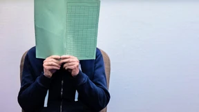 In menschenverachtender Art und Weise