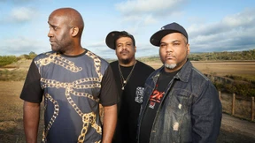 Nehmt unser Geld und spielt!