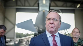 Neue Funkgeräte passen nicht in Panzer und Fahrzeuge