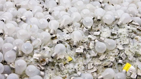 Der Lampenschrott liegt im Keller 