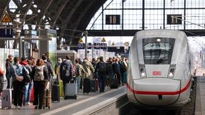 Deutsche Bahn wirbt mit Familien-Sommerferien-Ticket