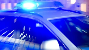 Zwei Supermärkte mit Beil überfallen