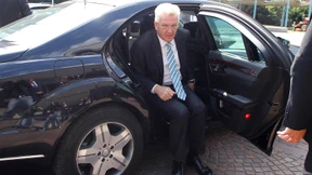 Grün-Rot auf Dienstwagensuche