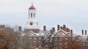 Beredte Häftlinge bezwingen Debattierklub aus Harvard