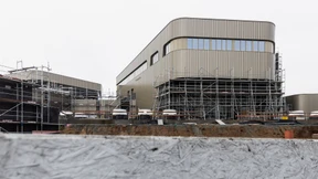 Josef plädiert für Investitionen in Schwimmbäder