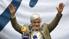 Reformer Aref zieht Kandidatur zurück