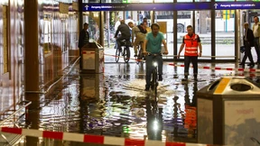 Starke Regenfälle setzen Frankfurt unter Wasser