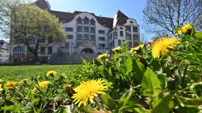 Erfurter Gymnasium will Opfer aus der Anonymität holen