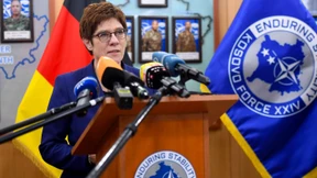 Kramp-Karrenbauer warnt vor Einfluss Russlands und Chinas