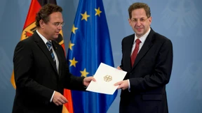 Merkel spricht Friedrich ihr „vollstes Vertrauen“ aus