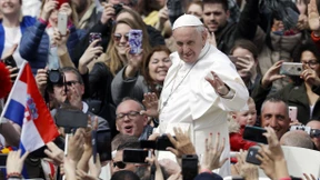 Papst spendet den Ostersegen