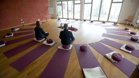 Wohlbefinden mit Butterfett und Ölmassagen