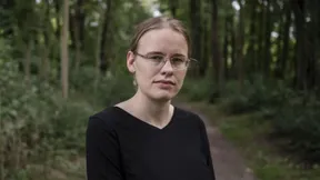 Annemarie Forstner ist in Westdeutschland aufgewachsen, ihre Familie stammt aus Ostdeutschland.