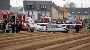 Hubschrauber birgt notgelandete Cessna