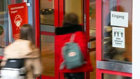 Der Streit um (geöffnete) Schulen tobt