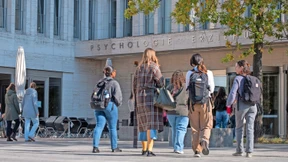 Uni Frankfurt nimmt 72 Psychologiestudenten zu viel auf