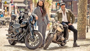 Auf Motorrädern gegen ein Tabu