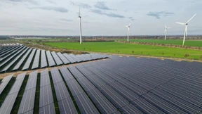 Wind und Sonne lieferten mehr Strom als fossile Brennstoffe