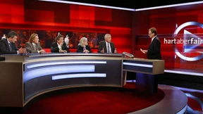 Plasberg lädt zum Show-Prozess