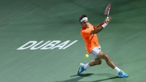 Federer besiegt Djokovic