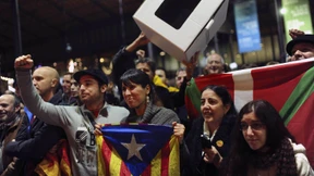 Katalanen stimmen für Abspaltung von Spanien