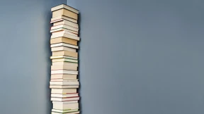 Was Blurbs uns verraten – und verschweigen