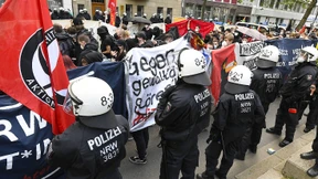 Journalisten offenbar von Polizisten angegriffen