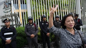 Die Glücks-Offensive der Junta