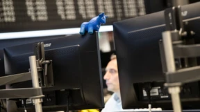 Dax bleibt in Sichtweite seines Rekordhochs